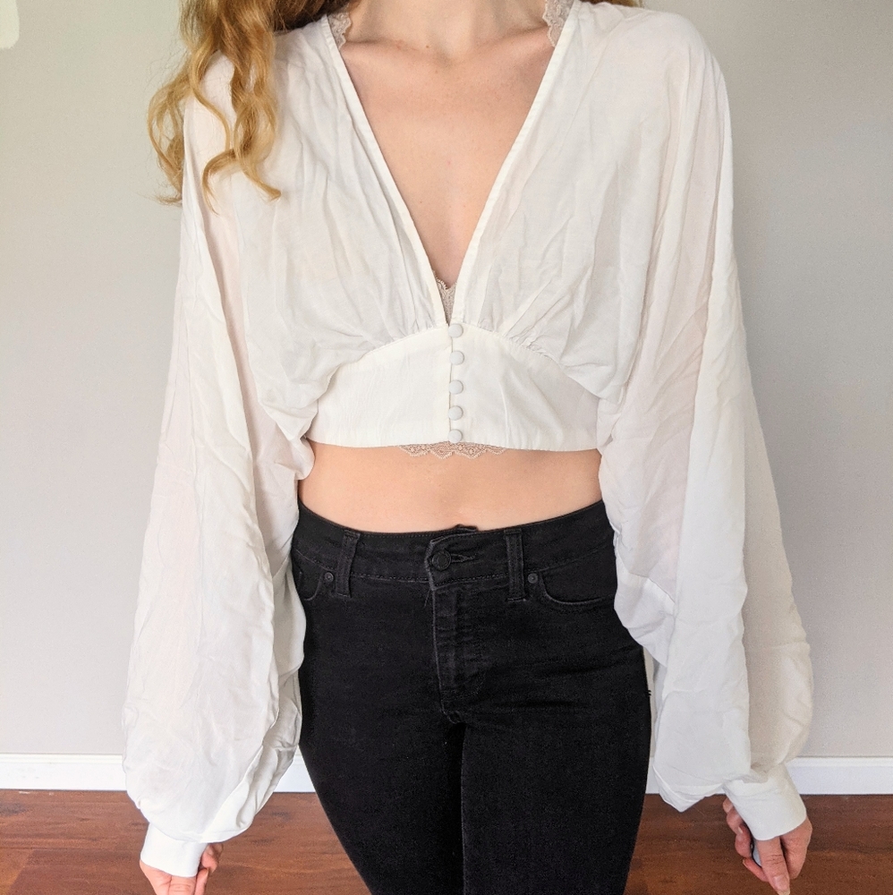 Small White DO+BE Bubble Sleeve Crop Top